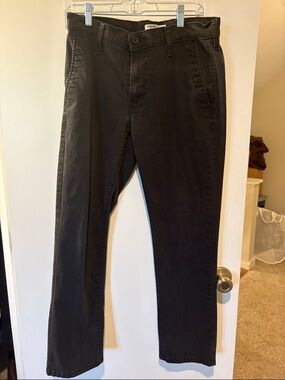 Signature by Levi Strauss Straight Pants in Charcoal Black